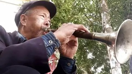 河南农村唢呐吹奏戏曲